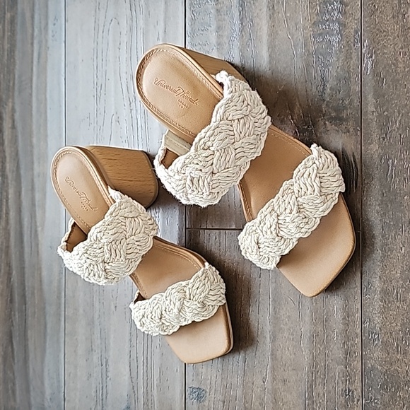 Universal Thread Heels - Picture 2 of 6